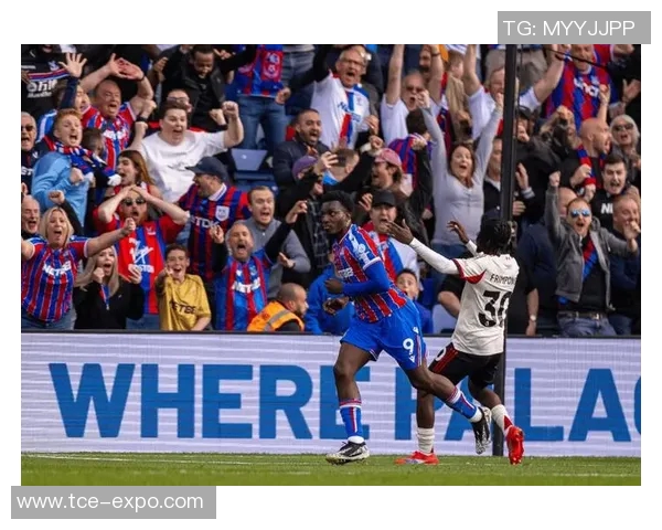 8 月 23 日凌晨 300，英超第 2 轮将迎来一场备受瞩目的伦敦德比，西汉姆联坐镇伦敦体育场迎战切尔西